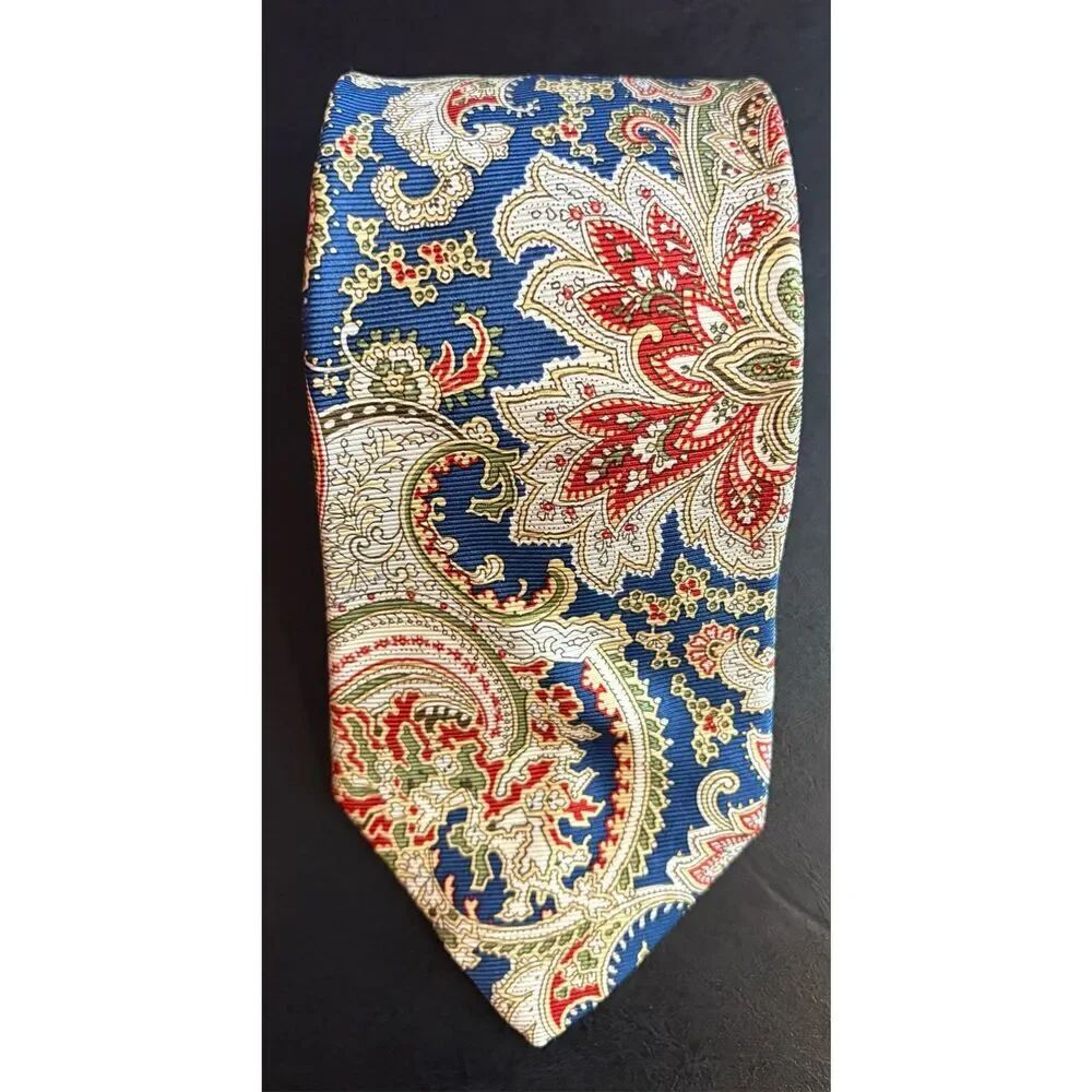 Brooks Brothers tie